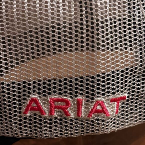 NEW! Ariat Women's Navy Serape Cactus Logo Snapback Mesh Trucker Hat Adjustable - Picture 2 of 7